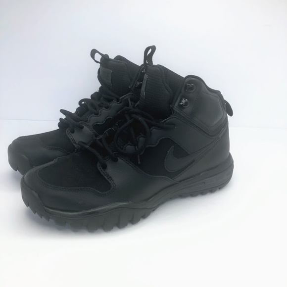 Nike | Shoes | Nike Dual Fusion Hills 